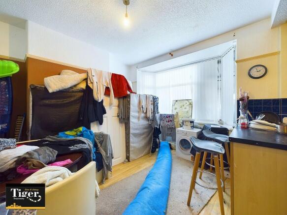 CAM02176G0-PR0414...