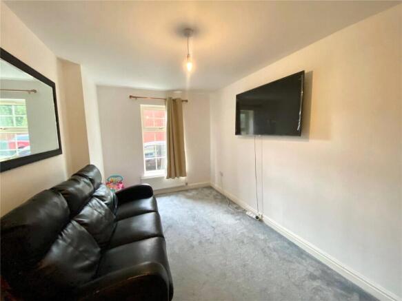 4 bed Town House for sale Image 8