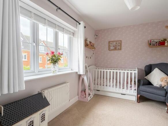 3 bed Semi-Detached for sale Image 6