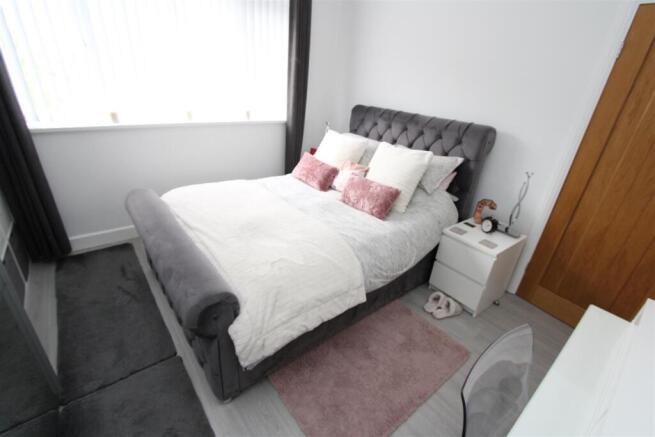 3 bed Semi-Detached for sale Image 8