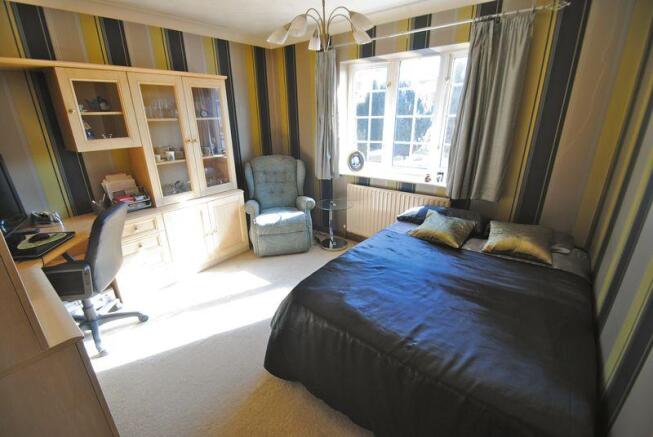 BEDROOM 3 / STUDY