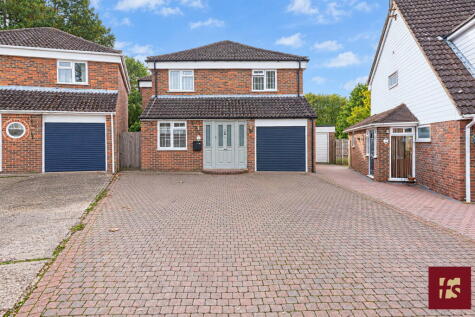 Staplehurst, Bracknell, RG12 8DB