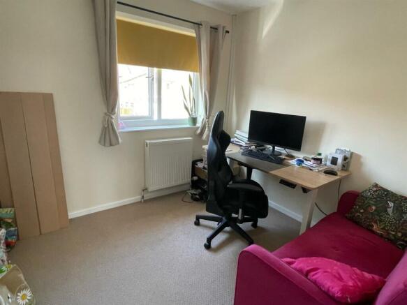 Bedroom..jpg