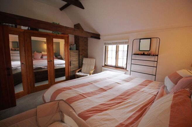 Bedroom 1 (2)