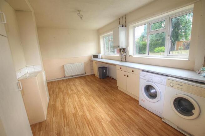 KITCHEN / DINER