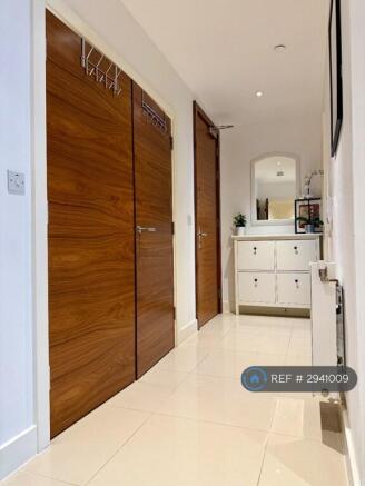 Hallway/Entrance