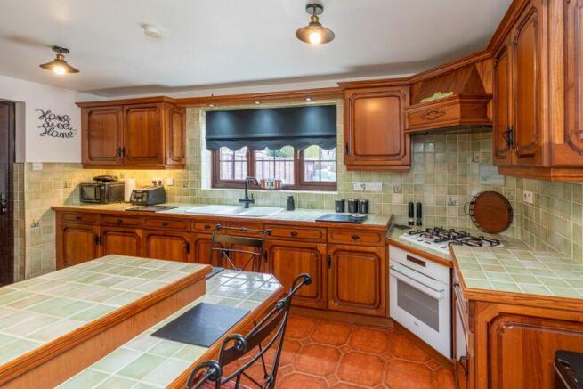 BREAKFAST KITCHEN
