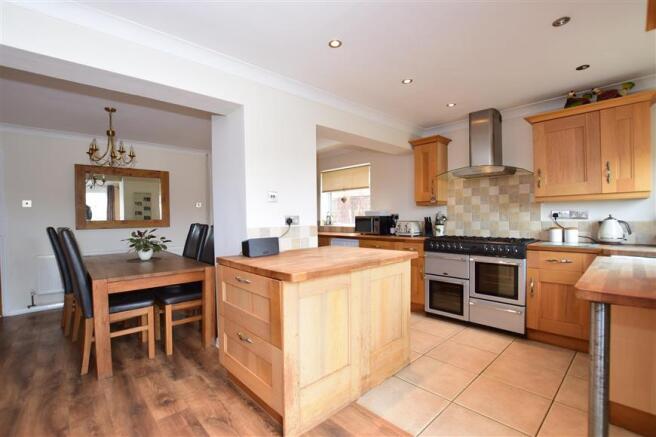 Kitchen / Dining Room