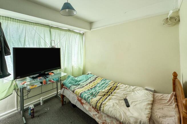 128 Herons Wood, Harlow, Essex, CM20 1RU