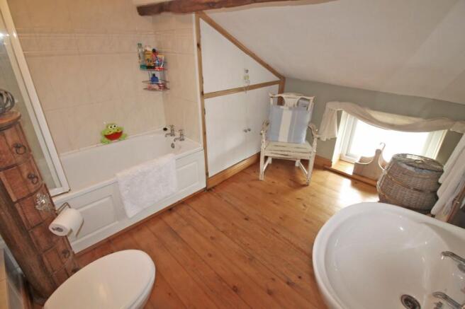 Photo 11