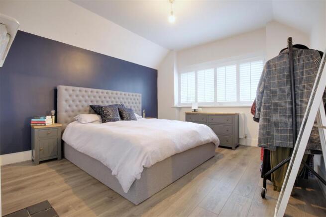 Bed 1.jpg