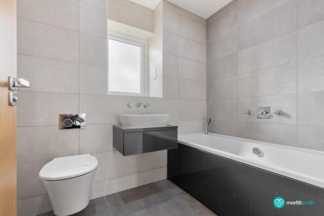 4 bed Semi-Detached for sale Image 8