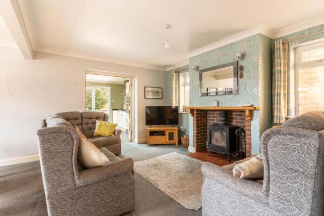 lounge dining room (4).jpg