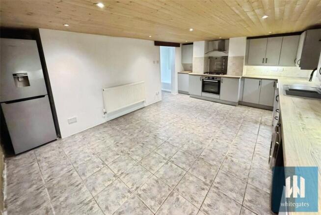 2 bed Terraced to rent Image 7
