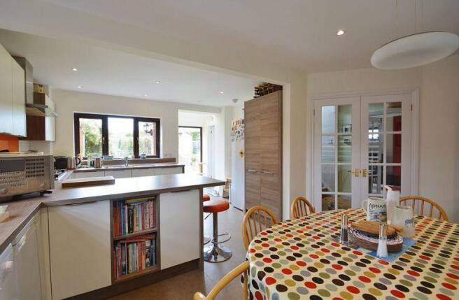 Kitchen/Dining...