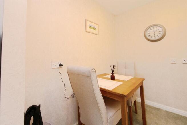 2 bed Apartment for sale Image 11