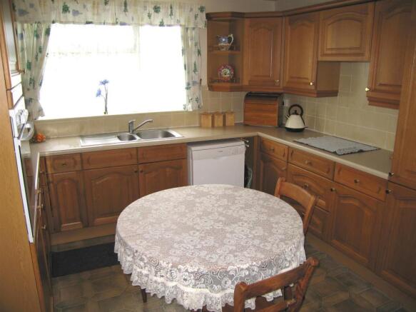 bronfield kitchen.JP