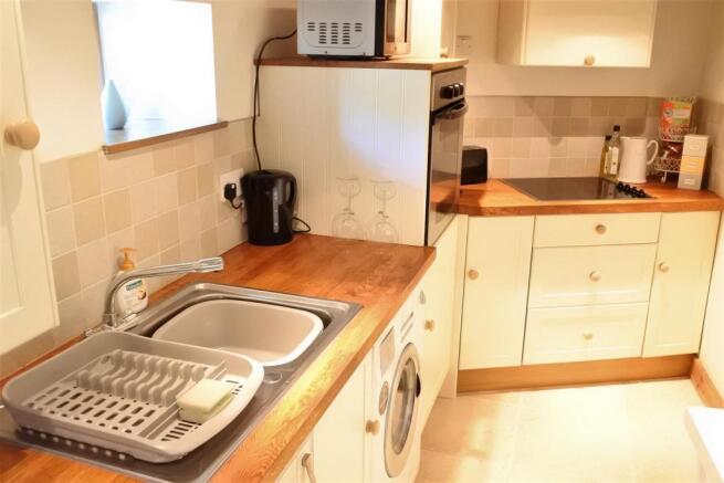 SECOND KITCHEN