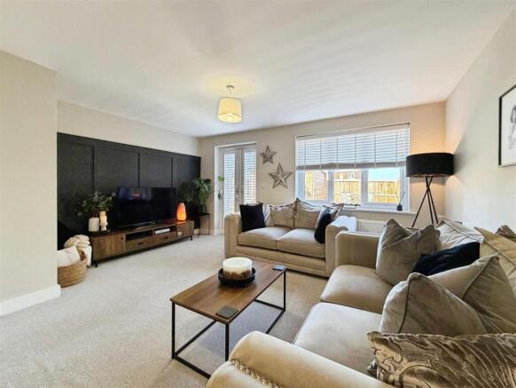 3 bed Semi-Detached for sale Image 2