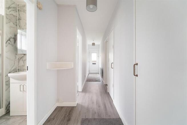 COURTLANDS CRESCENT, 58 (8).jpg
