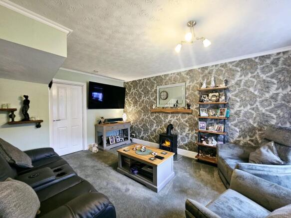 2 bed Semi-Detached for sale Image 5