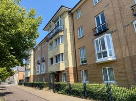 73, Aprilia House, Ffordd Garthorne, Butetown, Cardiff CF10 4DL