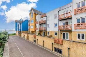 43, Phalarope Way, St Marys Island, Chatham ME4 3JN