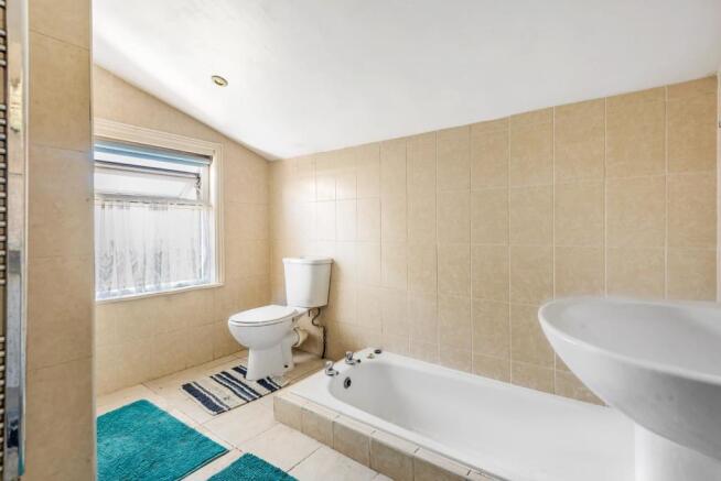 Bathroom.jpg