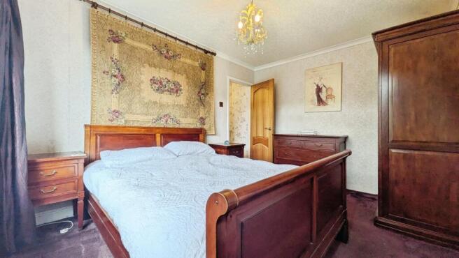 3 bed Terraced for sale Image 9