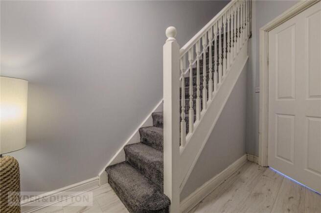 5 bed Terraced for sale Image 9