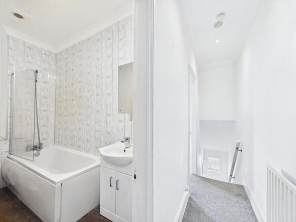 2 bed Terraced for sale Image 5