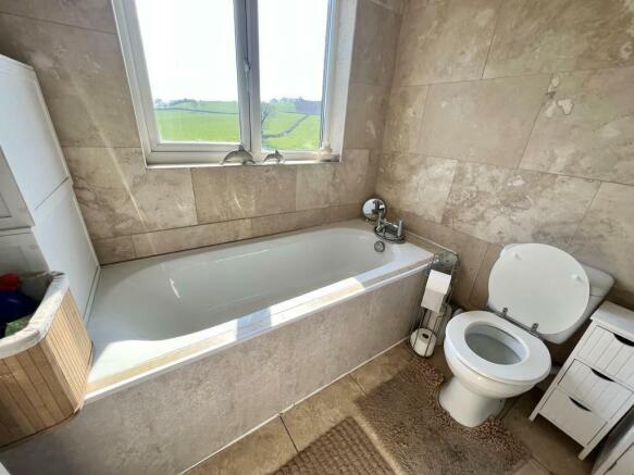 MODERN BATHROOM