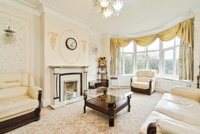 4 bed Semi-Detached for sale Image 10