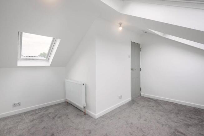 3 bed Terraced to rent Image 7