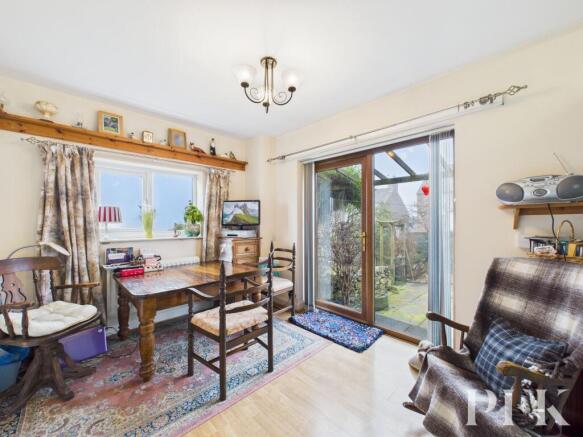 Kitchen / Dining