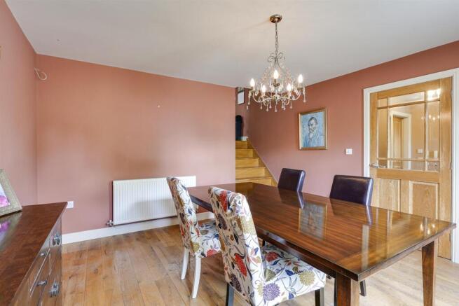 4 bed Detached for sale Image 11