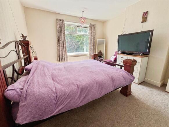 3 bed Terraced for sale Image 10