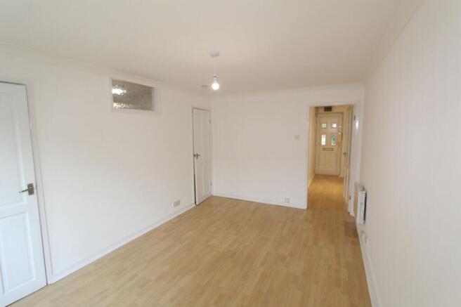 1 bed Flat to rent Image 4