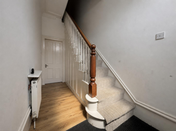 5 bed Terraced for sale Image 7