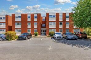 37, Clopton Court, Clopton Road, Stratford-upon-avon CV37 6TP