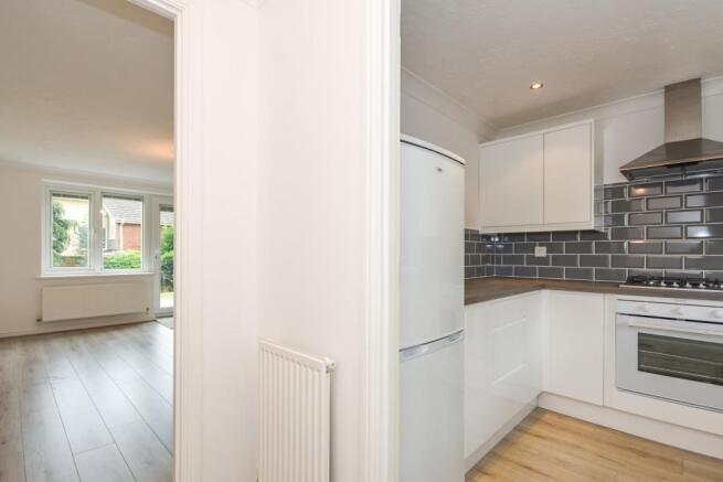 Lounge & Kitchen