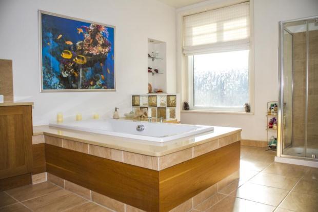Ensuite