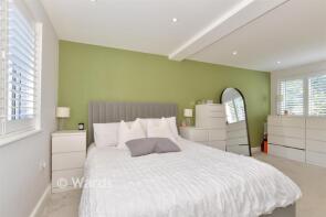 2, Streamdale, London SE2 0PD