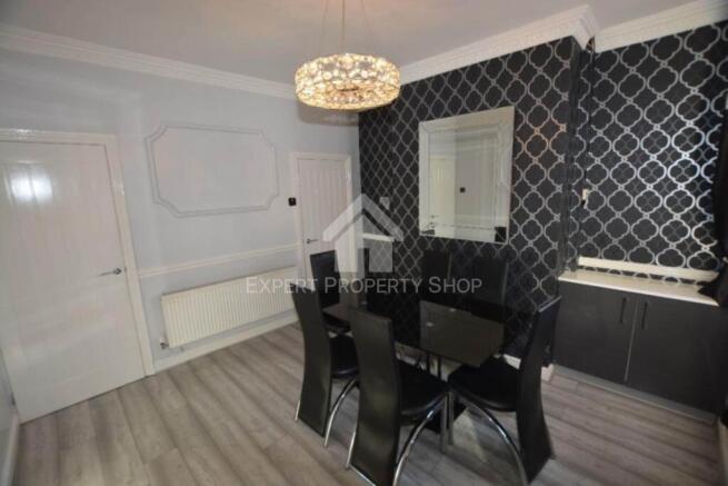 3 bed Terraced for sale Image 4