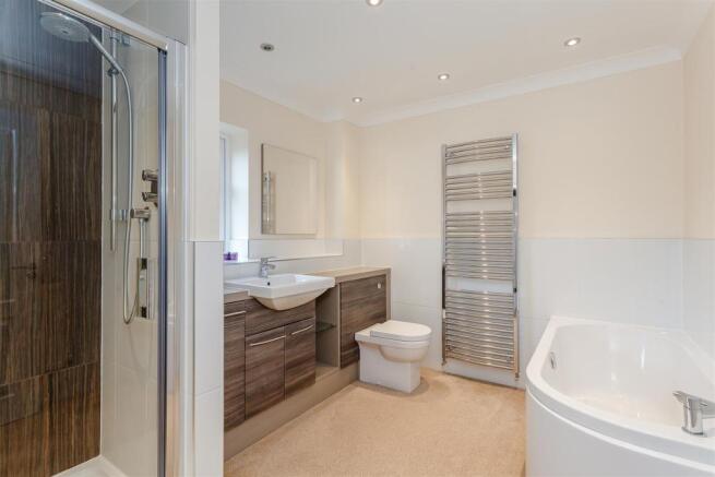 8340636-interior22.jpg