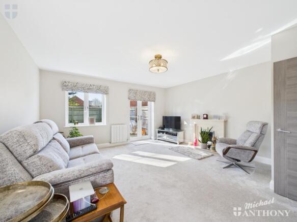 CAM03218G0-PR0556-STILL012