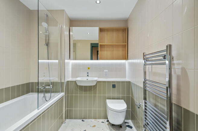 3 bed Apartment to rent Image 10