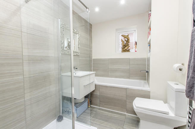 Family Bathroom 