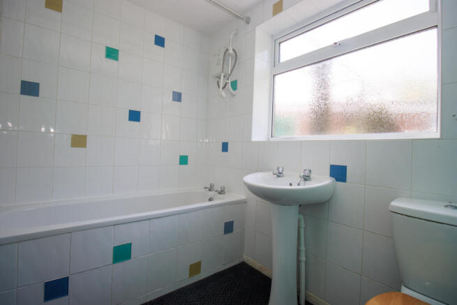 2 bed Semi-Detached Bungalow for sale Image 10