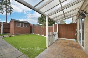 30, Willow Court, Market Avenue, Wickford SS12 0FF